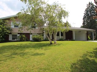 46 Round Trail Dr, Pittsford, NY 14534