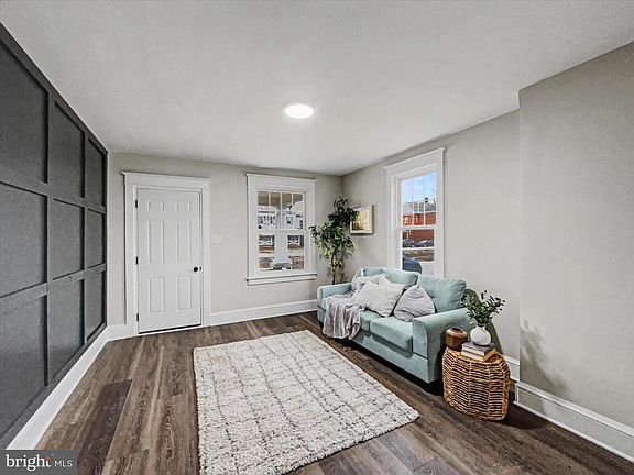 3rd image of 126 1/2 3rd St