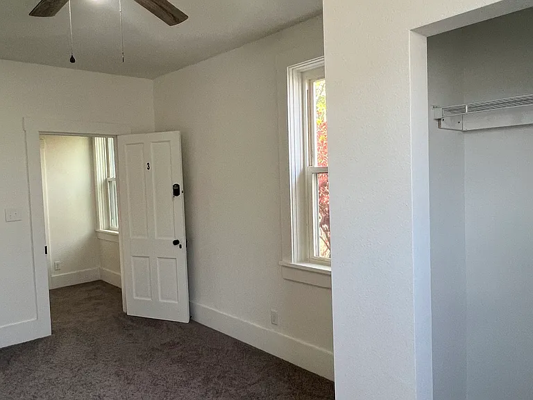 220 N Front St — Photo 16