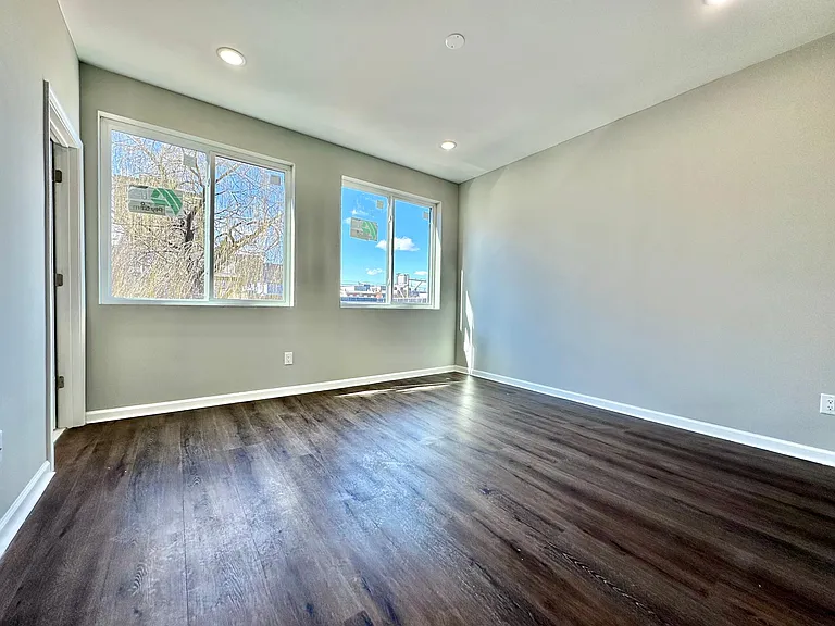 1230 N Marshall St #O3R — Photo 7