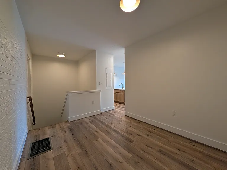 5900 Fort Ave #4 — Photo 8