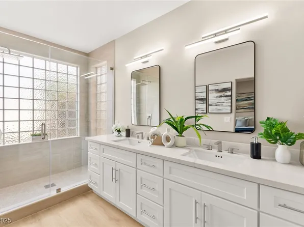 1884 Eagle Flight Ln, Henderson, NV 89012