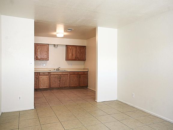 3rd image of 124 E Ingram St APT C