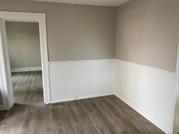 3rd image of 507 E 12th St