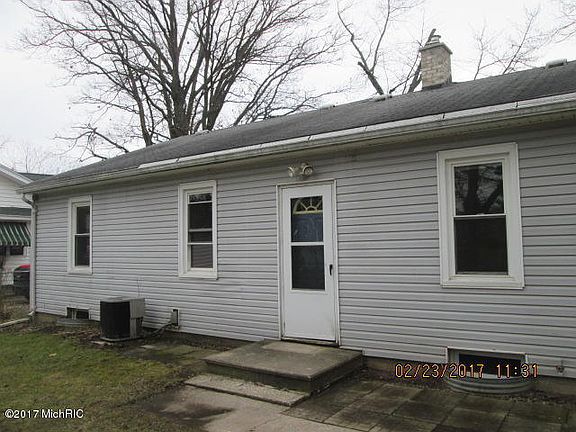 2nd image of 1203 E Cork St