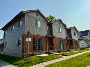 520 Bowery St #3S, Iowa City, IA 52240