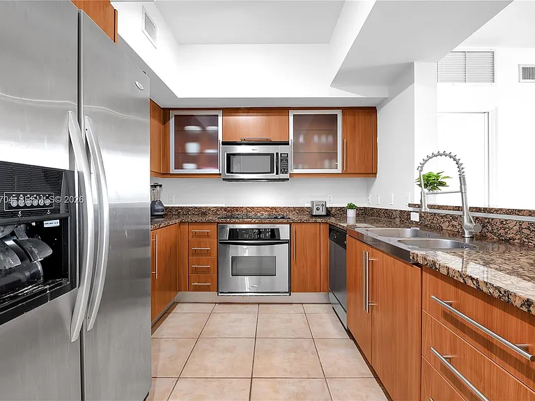888 S Douglas Rd #910 — Photo 7