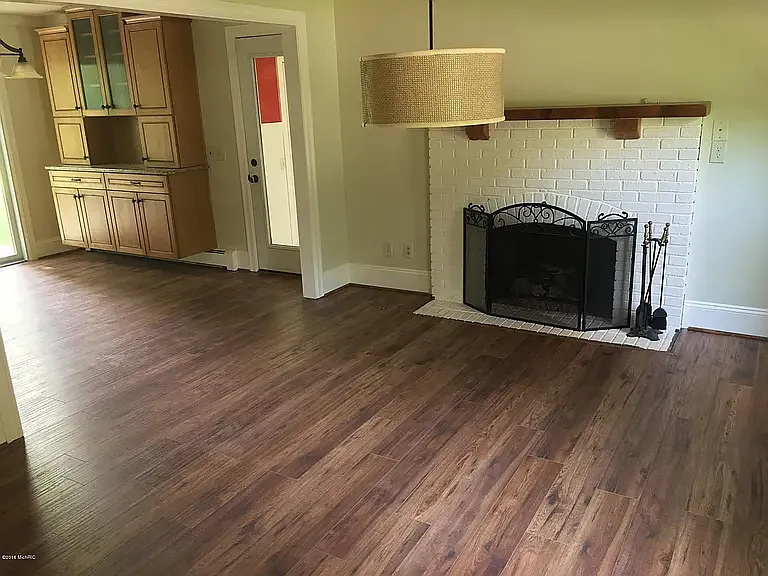 8742 Merrimac St — Photo 15