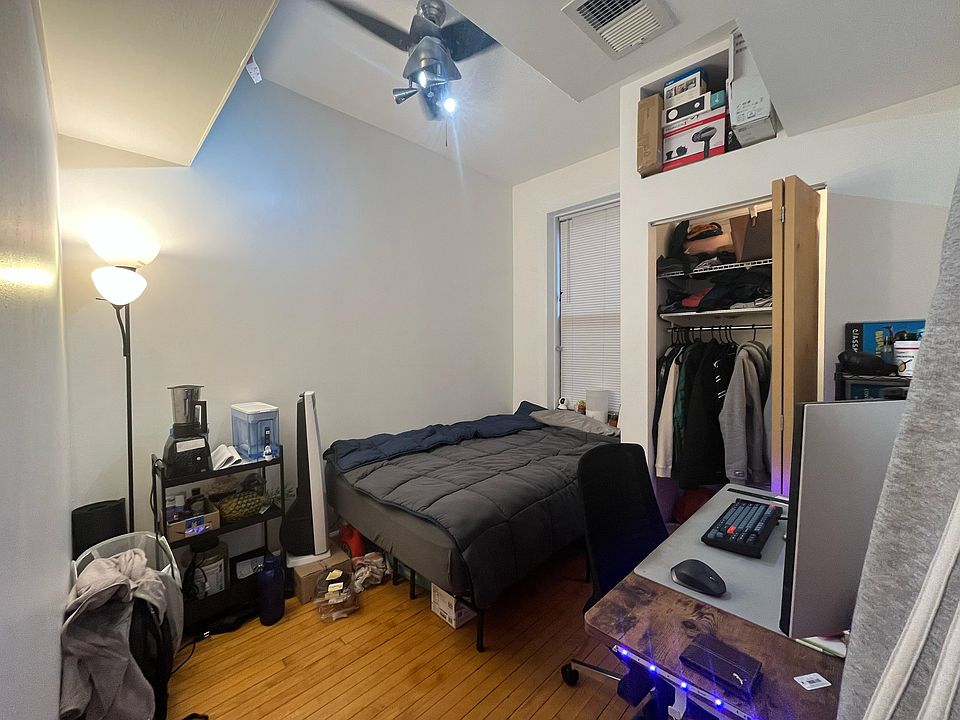 2nd image of 2222 W Taylor St APT 2F