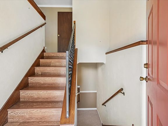 4th image of 8526 54th St