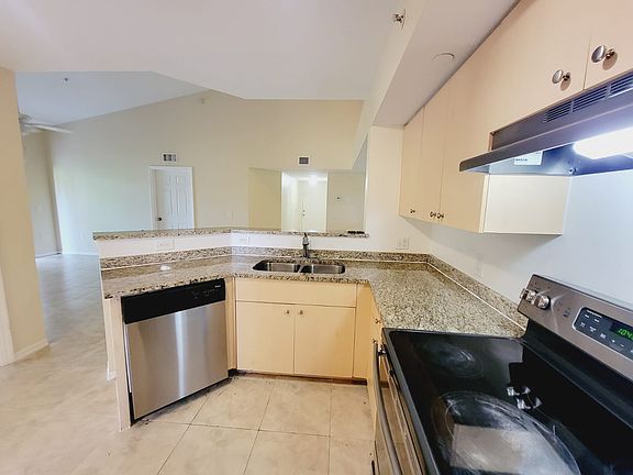 3rd image of 4021 San Marino Blvd #302-302-30