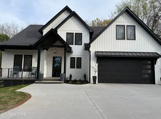 2188 Lakeview Rd, Lenoir City, TN 37772