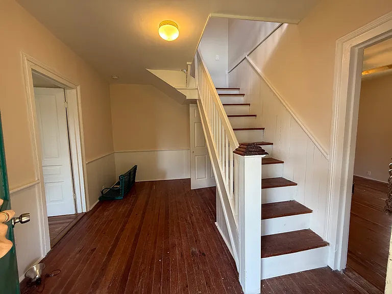 109 S Mason St — Photo 5