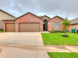 11305 NW 94th Ter, Yukon, OK 73099