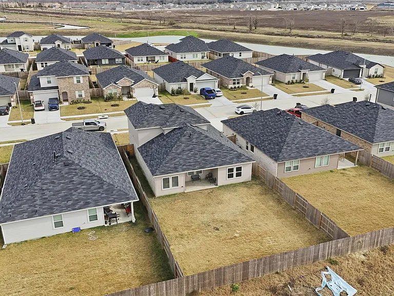 17719 Winfall Dr — Photo 39