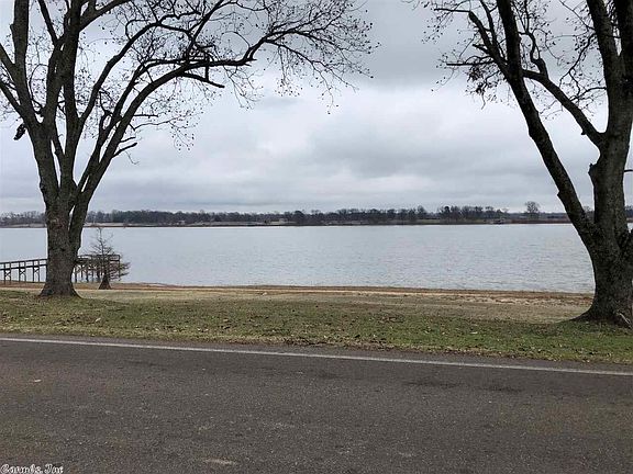 3rd image of 1920 S Lakeshore Dr