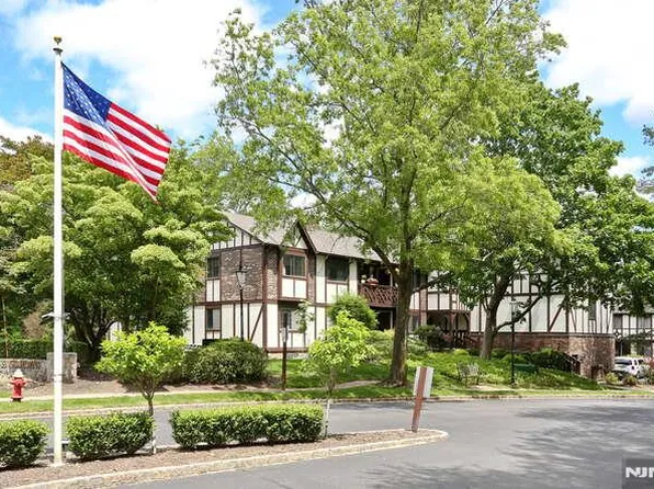 103 Mark Twain Way, Mahwah, NJ 07430