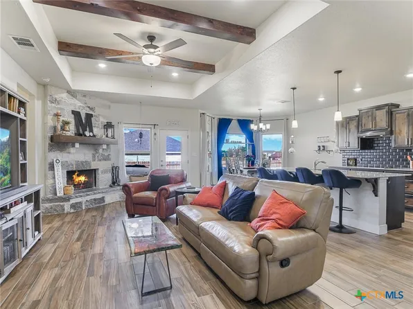 345 Western Sky Trl, Jarrell, TX 76537