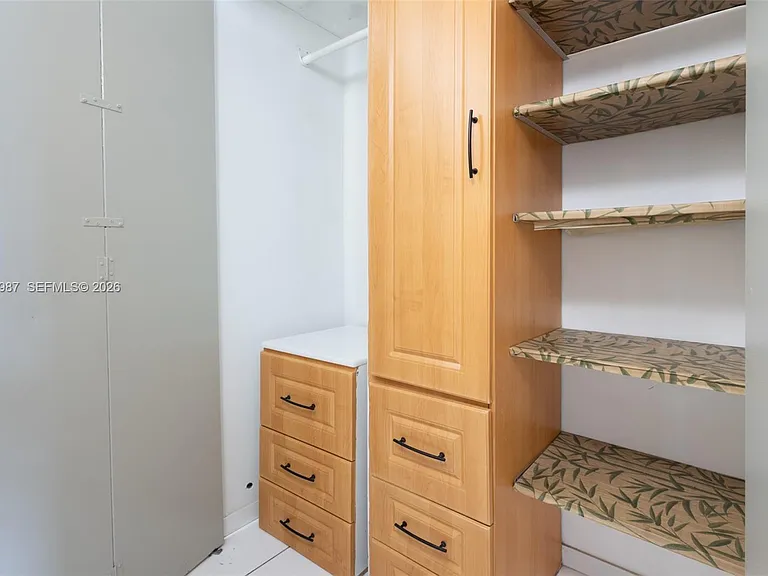 6770 Indian Creek Dr #7B — Photo 11
