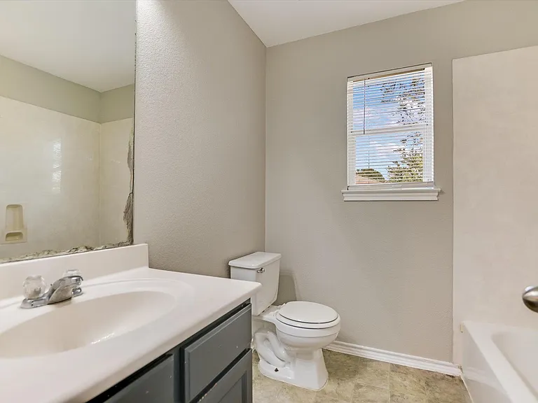 3303 Barksdale Dr — Photo 10