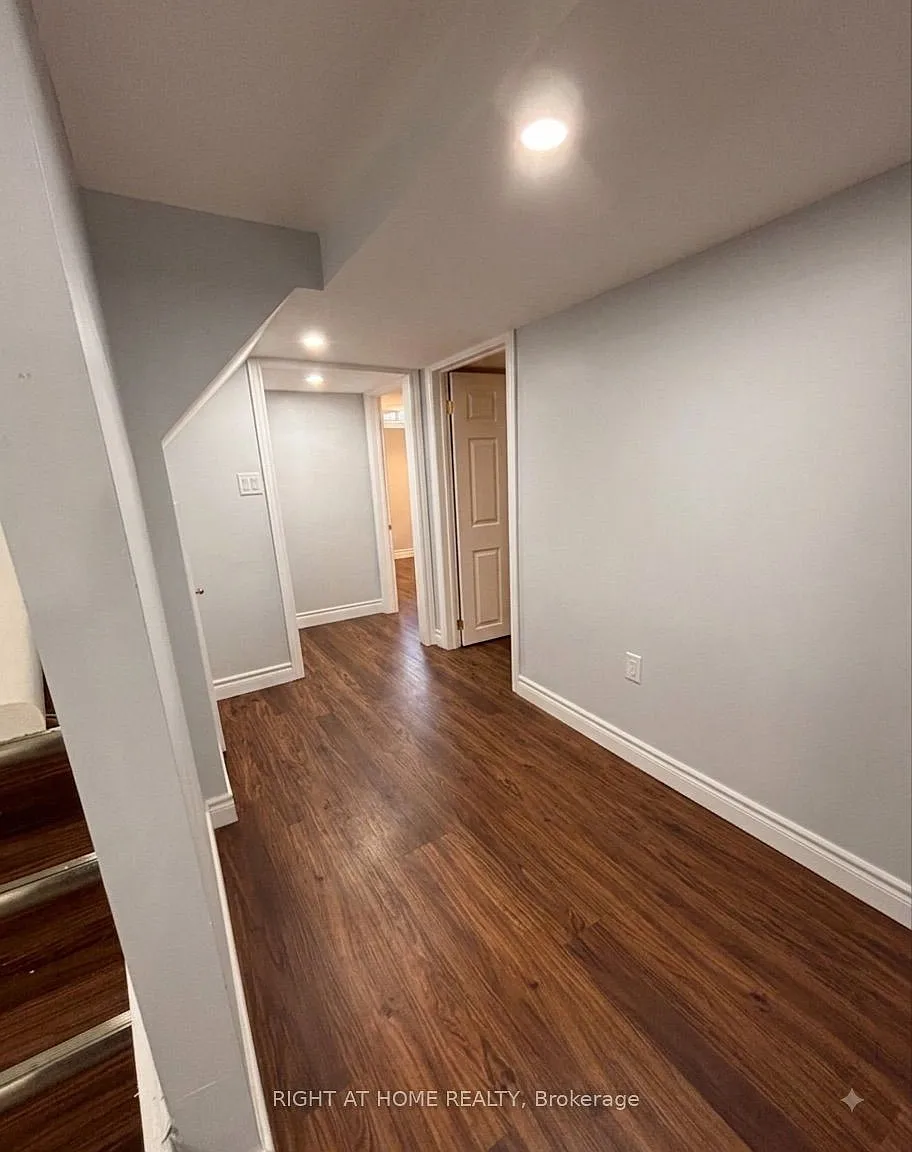 2 bed, $1,749 — Photo 4