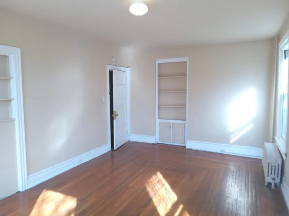 1046 W Walnut St, Allentown, PA 18102