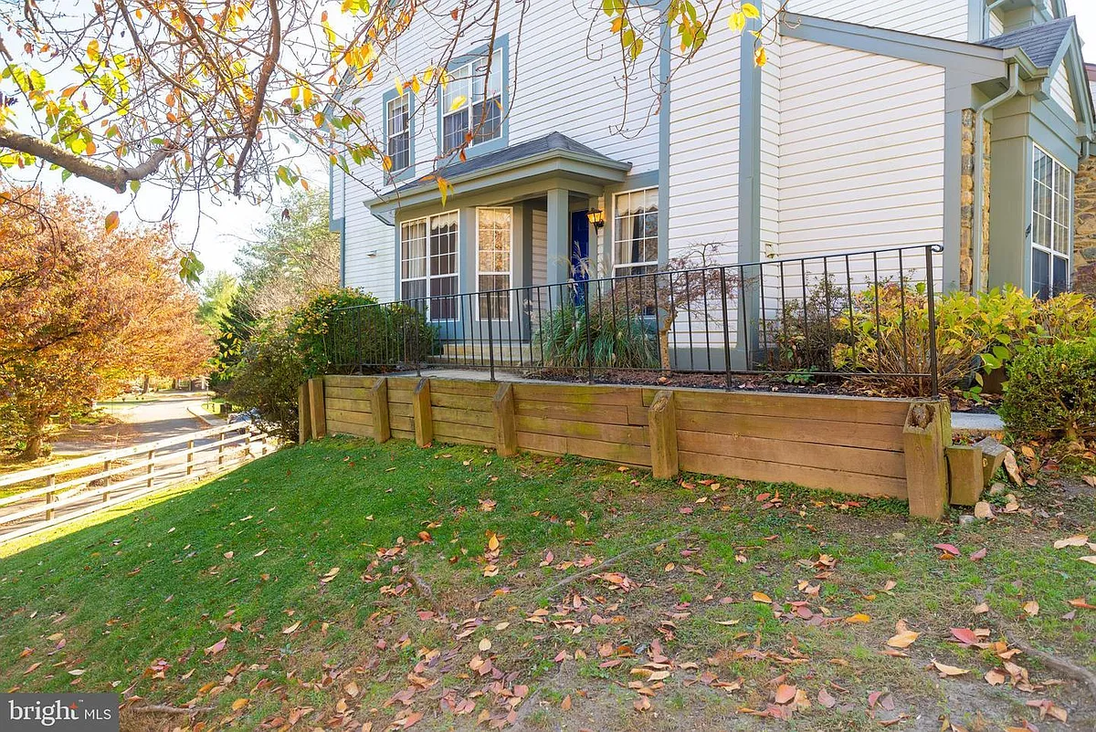 Building Photo - 13107 Hugo Pl