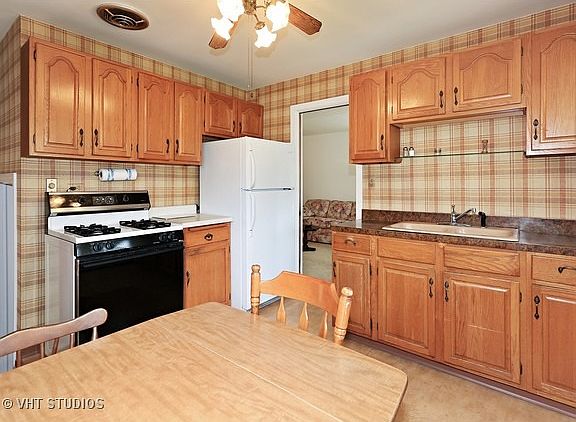 3rd image of 5723 N Northcott Ave