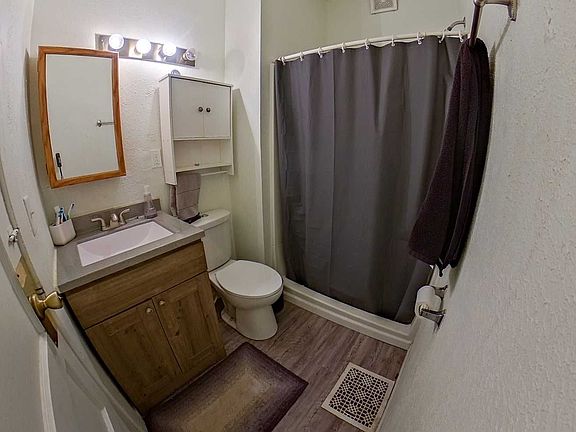 3rd image of 512 Bluemont Ave APT 1