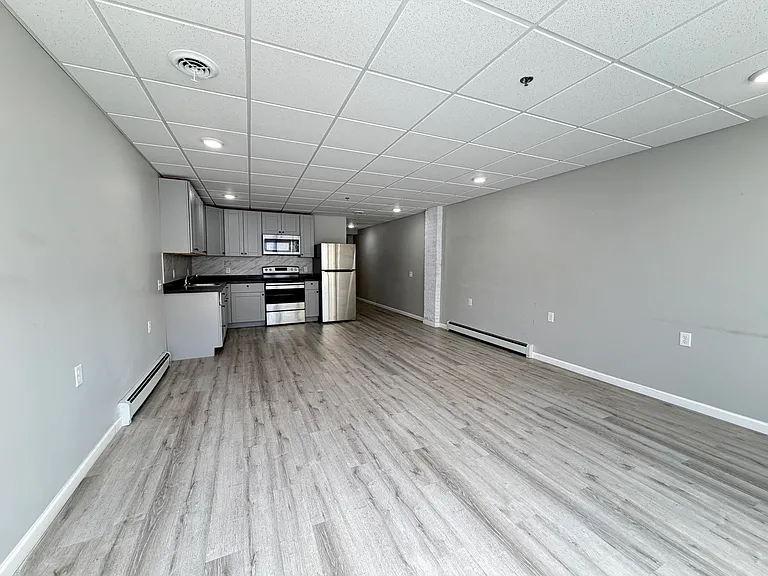 138 Fulton St E #3 — Photo 5