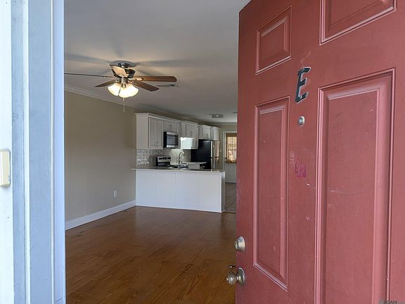 2nd image of 2293 Hollydale Ave #3