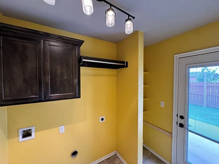 4725 Pyrope Ln — Photo 11