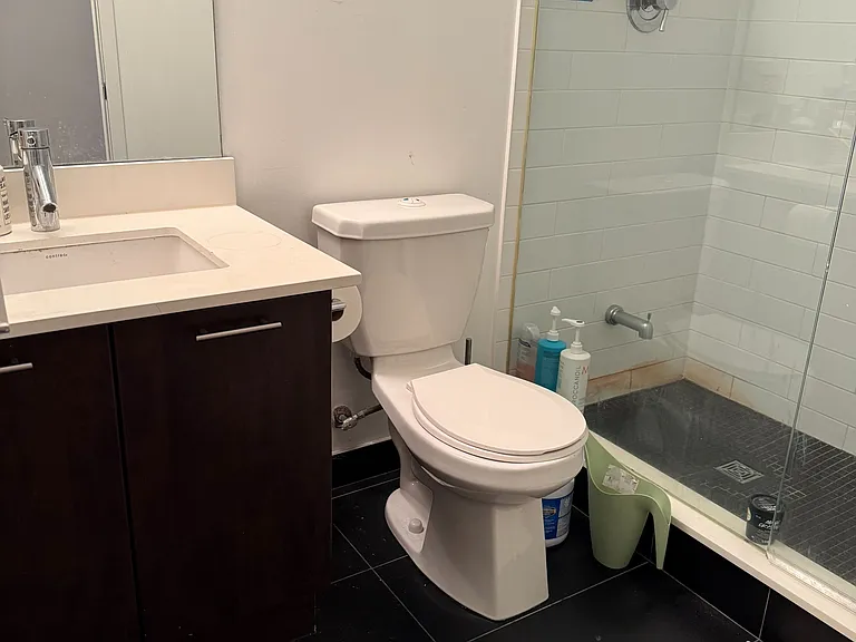 20 Bruyeres Mews #Townhouse 03 — Photo 9