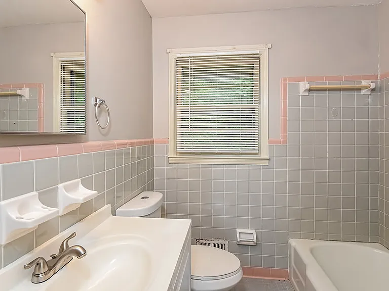 4630 Cresant Ln — Photo 14
