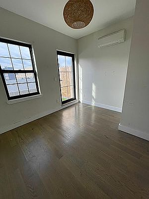 3rd image of 285 Clarkson Ave #4