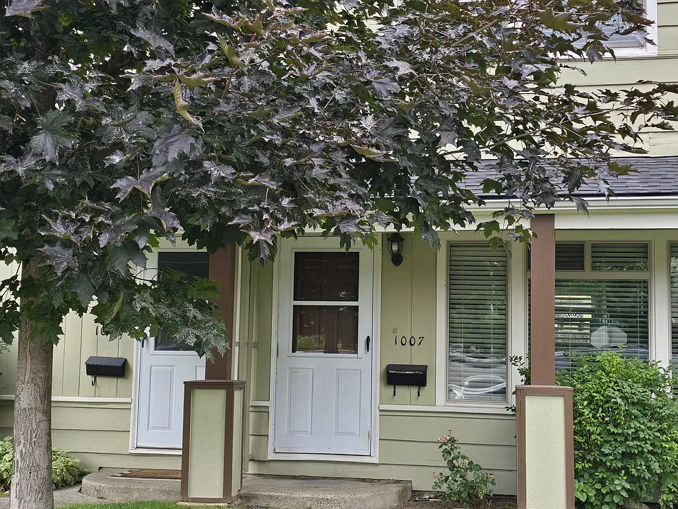 1011 E Mullan Ave #1011