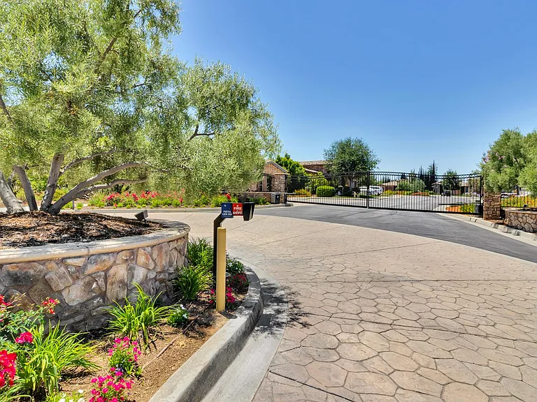 721 Strada Casalingo Ct — Photo 6