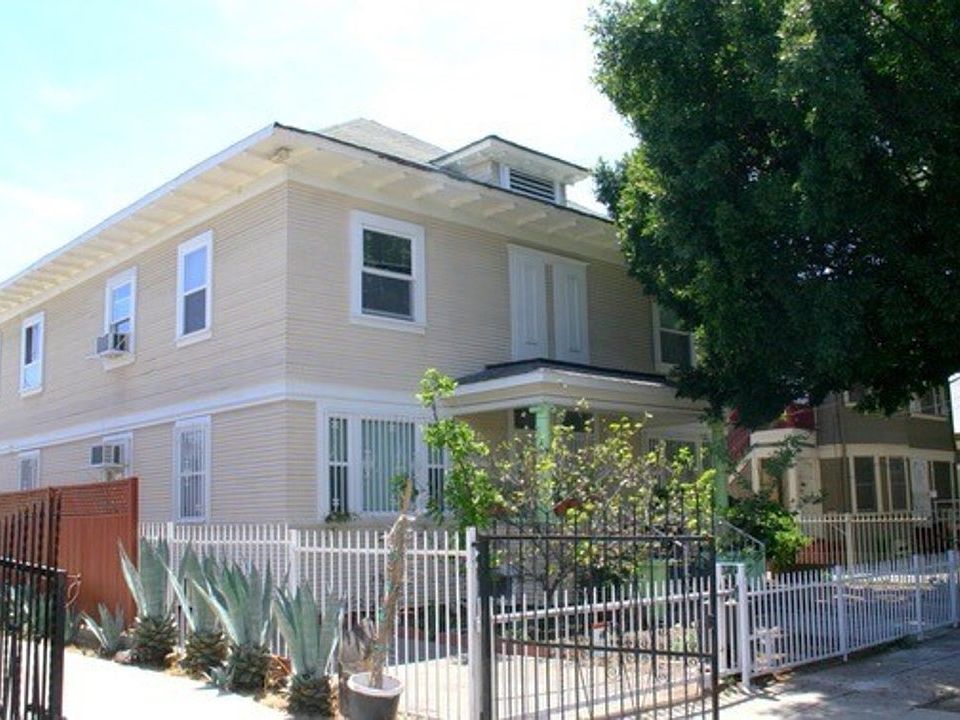 1st image of 1276 W 22nd St