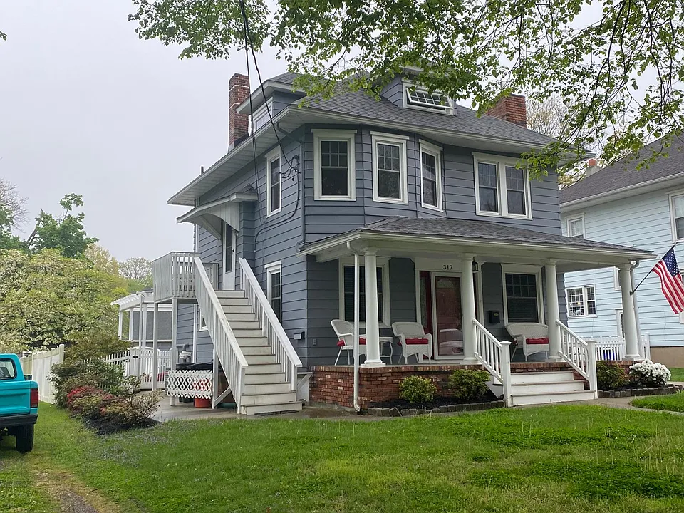 317 E Atlantic Ave #2