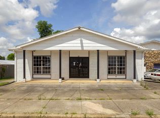 106 S Water St, Tuscumbia, AL 35674