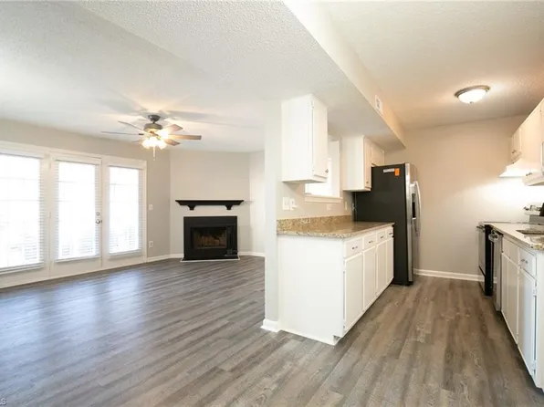 5507 Hornaday Rd Unit D, Greensboro, NC 27409
