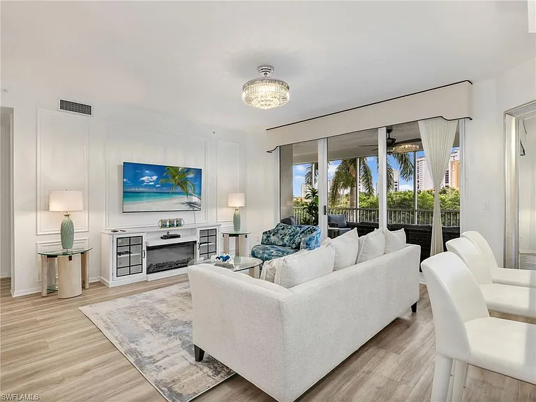 400 Flagship Dr #302 — Photo 7