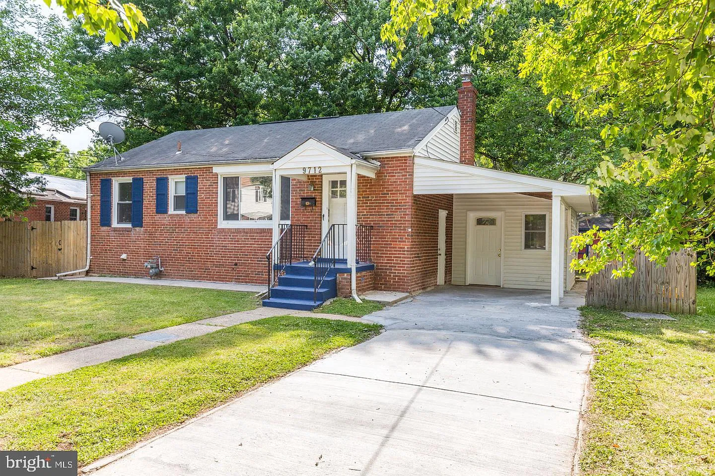 4 bed, 2.0 bath, 1705 sqft, $3,300 — Photo 2