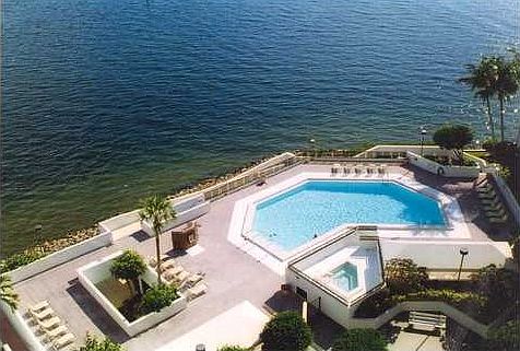 4th image of 100 Lakeshore Dr APT 2058