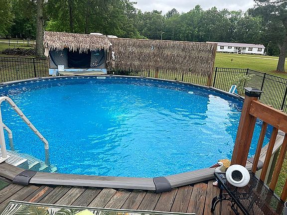 2nd image of 129 Newfield Cir