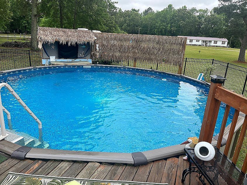 1st image of 129 Newfield Cir