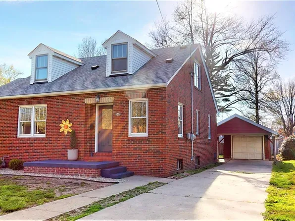 340 S Prairie St, Bethalto, IL 62010