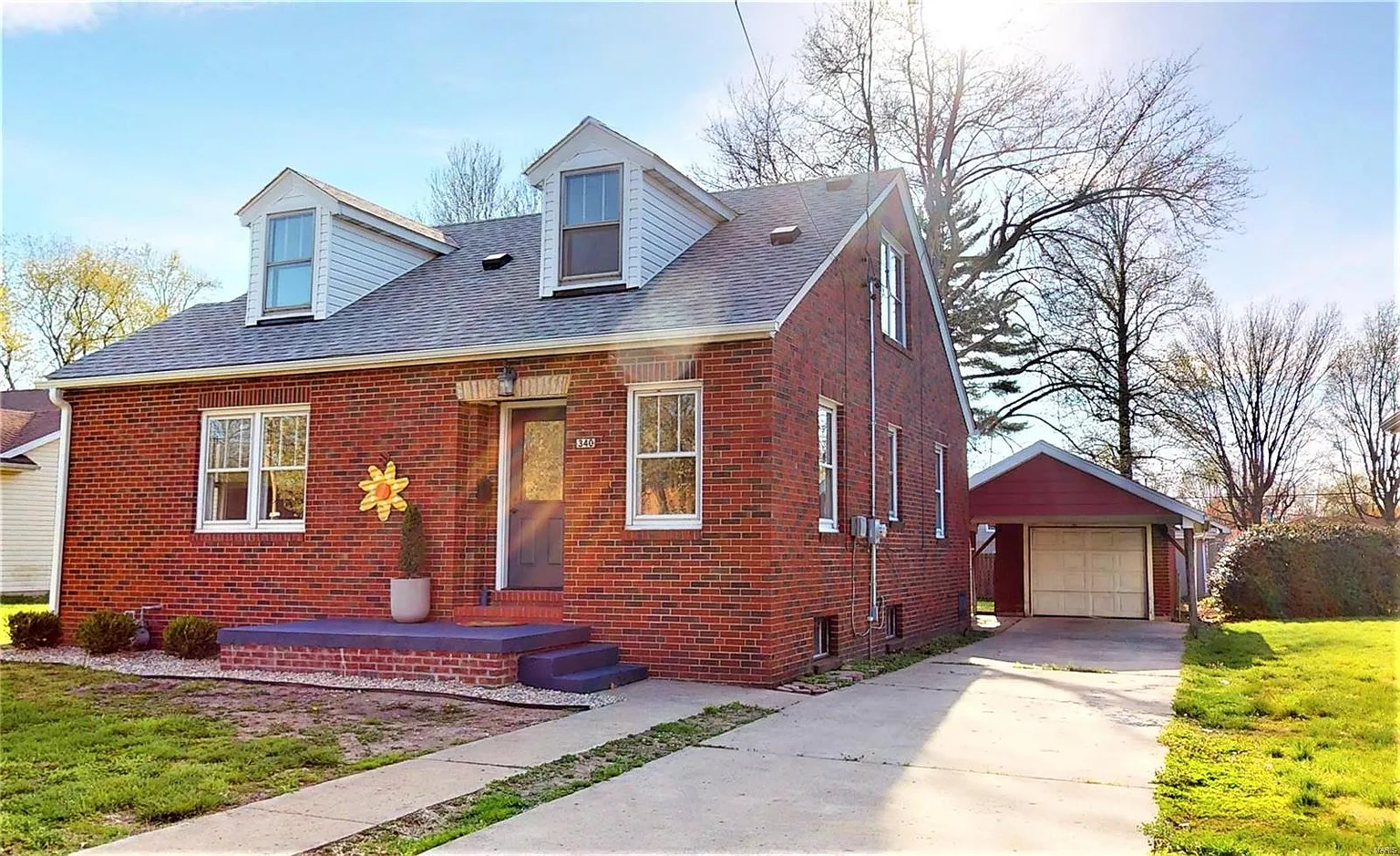 340 S Prairie St photo 1