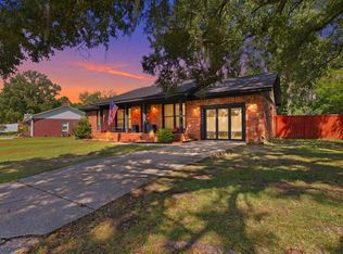 102 Hartford Dr, Ladson, SC 29456