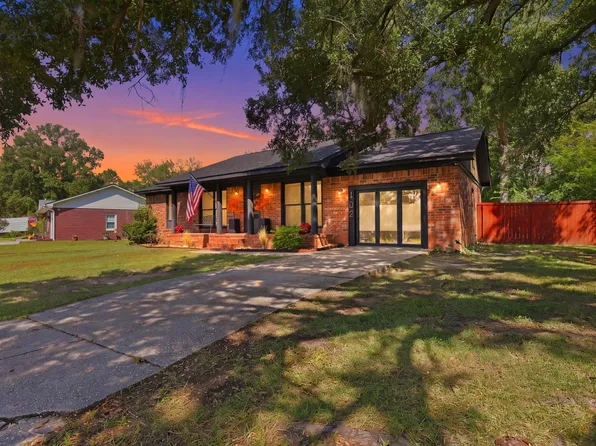 102 Hartford Dr, Ladson, SC 29456